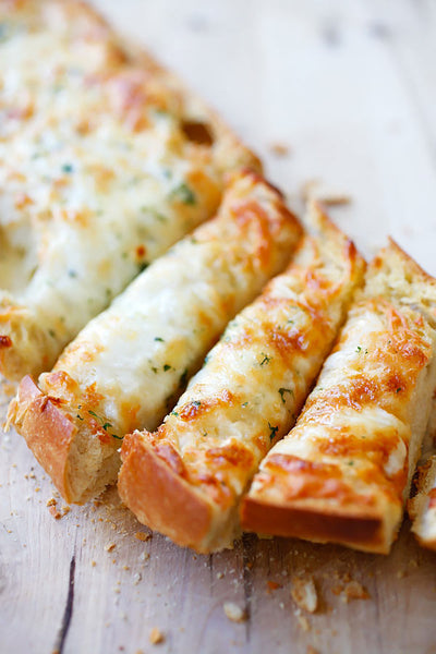 Cheesy Garlic Bread for Your Pasta Night Companion