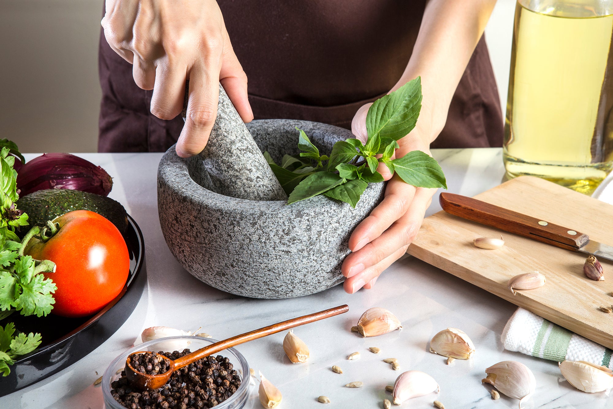 https://prioritychef.com/cdn/shop/collections/mortar-and-pestle-12_2000x.jpg?v=1611766317